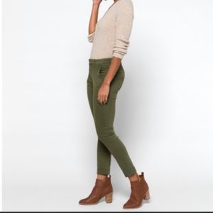 COSMIC BLUE LOVE
Callie Cuffed Skinny Pant olive